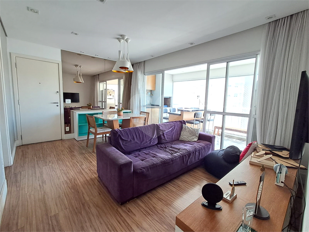 Imóvel de 100m² com sala de estar varanda gourmet 3 quartos, sendo 1 suíte, lazer completo 2 vagas Barra Funda 