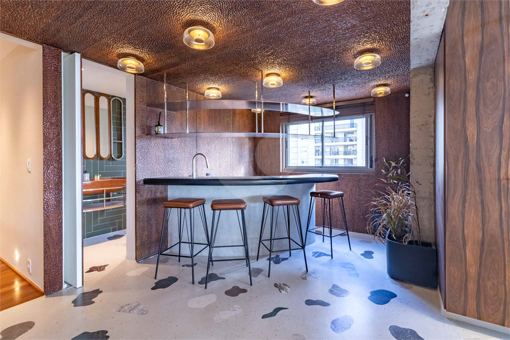 Apartamento - Perdizes - 3 Dormitórios - 180 m²