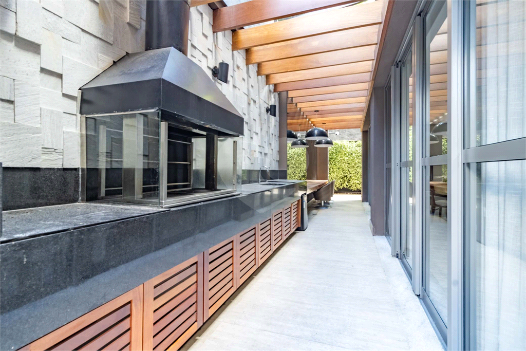 Apartamento - Perdizes - 3 Dormitórios - 180 m²