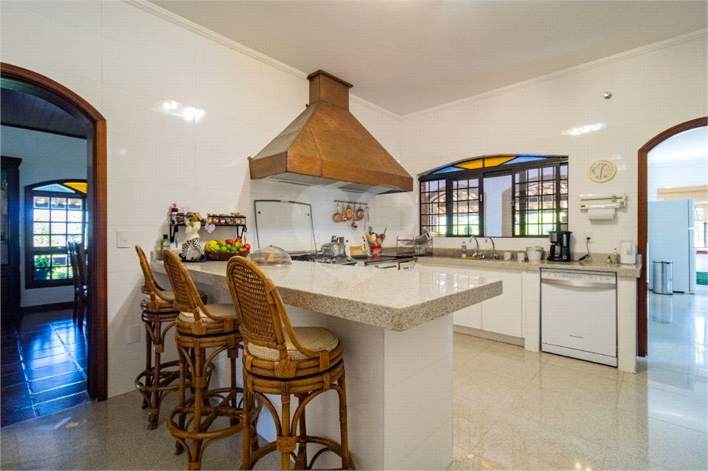 Casa de Condomínio à venda | 9.000 m² | 7 suítes | 20 vagas em Serra Negra/SP!