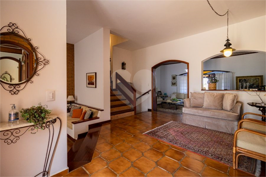 Casa de Condomínio à venda | 9.000 m² | 7 suítes | 20 vagas em Serra Negra/SP!