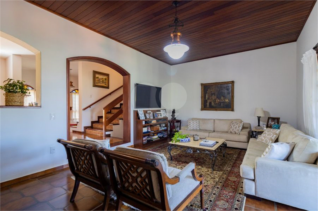 Casa de Condomínio à venda | 9.000 m² | 7 suítes | 20 vagas em Serra Negra/SP!