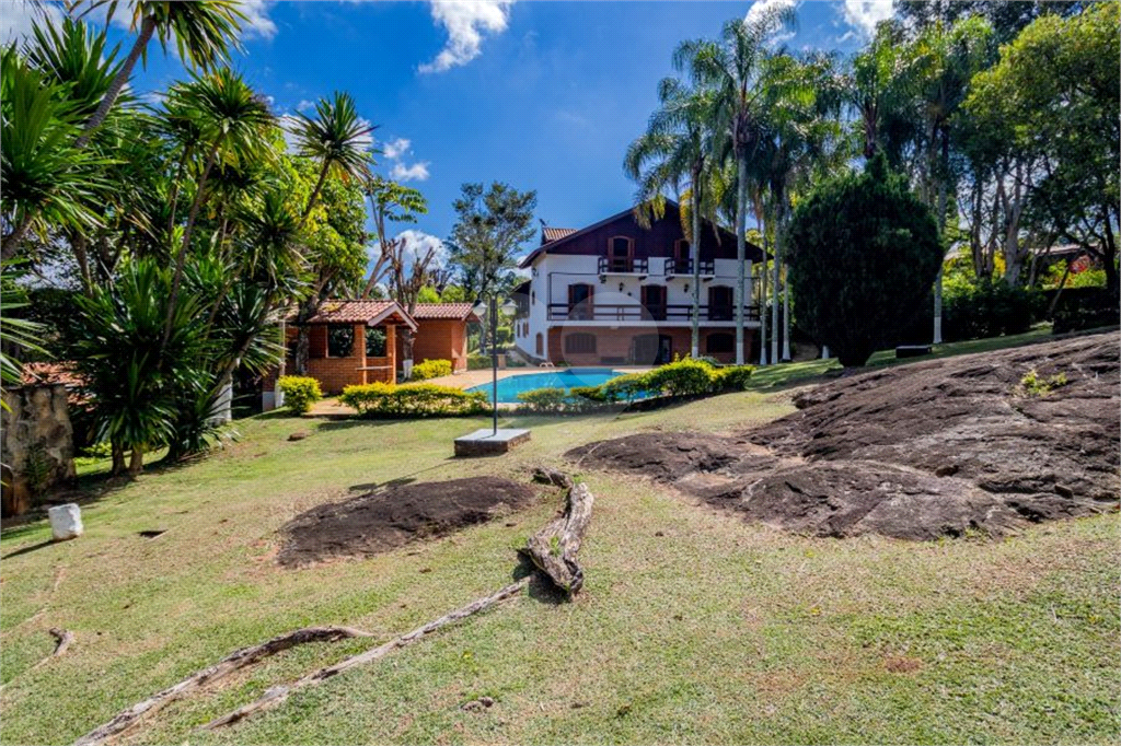 Casa de Condomínio à venda | 9.000 m² | 7 suítes | 20 vagas em Serra Negra/SP!