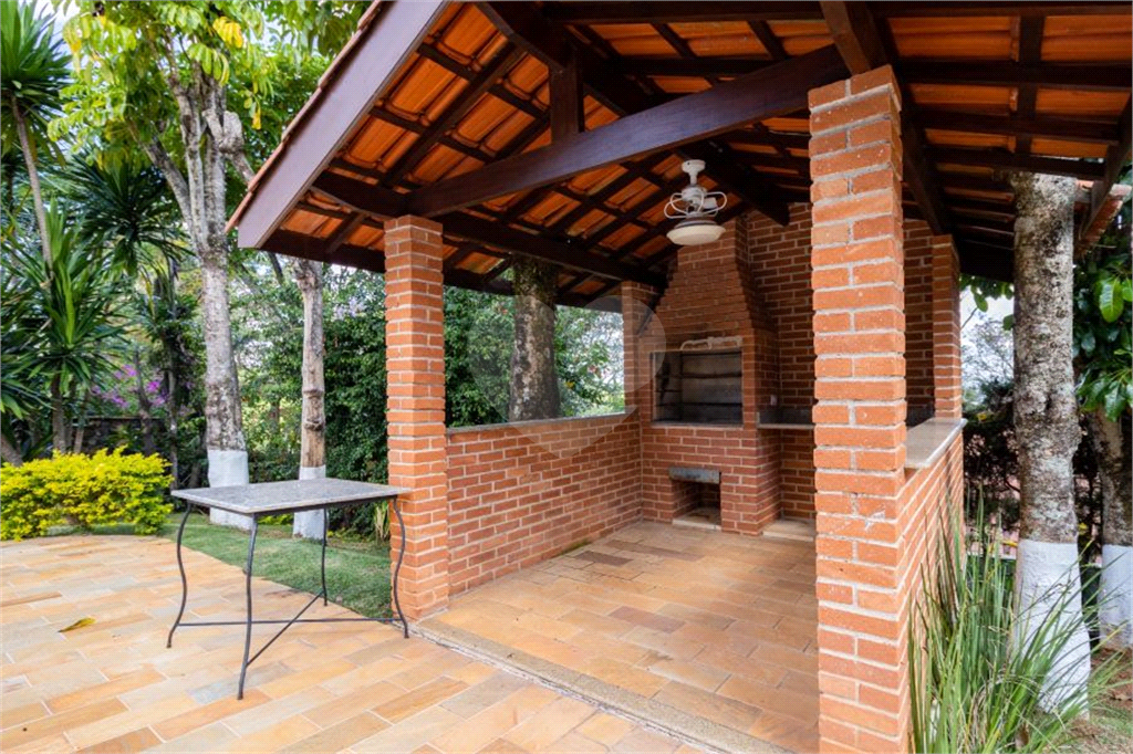 Casa de Condomínio à venda | 9.000 m² | 7 suítes | 20 vagas em Serra Negra/SP!