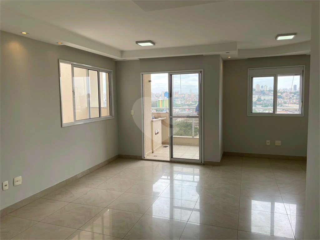 APARTAMENTO em VILA LEOPOLDINA