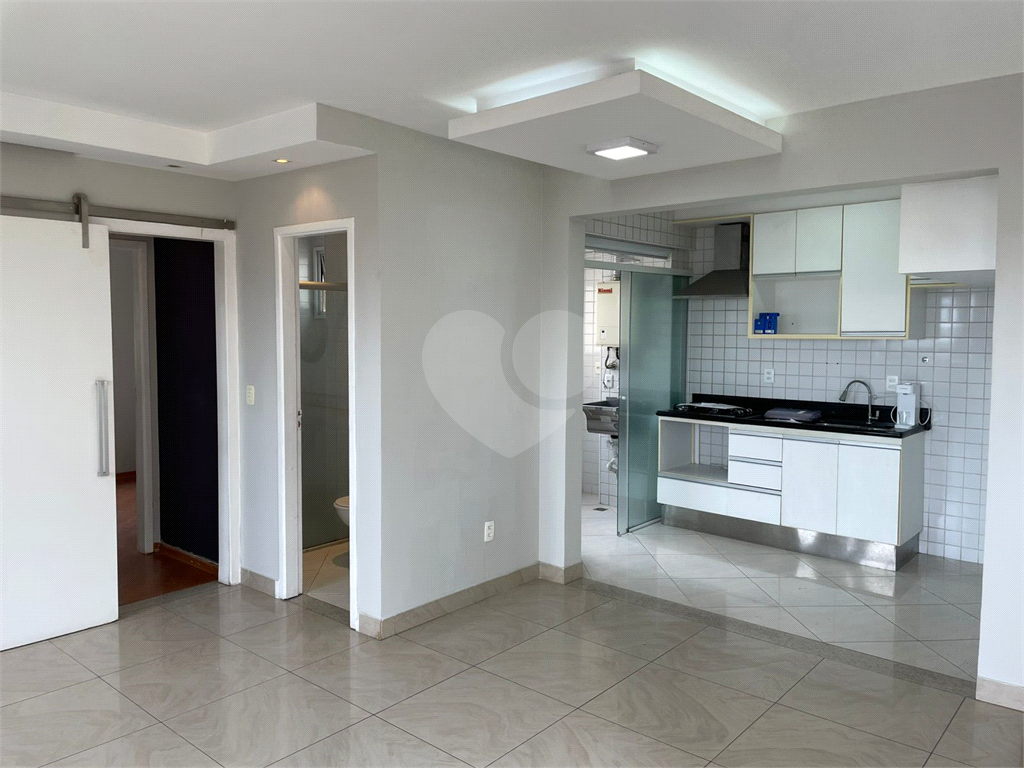 APARTAMENTO em VILA LEOPOLDINA