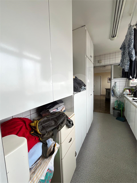 Lindo apto. Edifício Manacá, excelente localização, amplo terraço com vista espetacular da serra da Cantareira