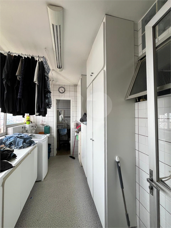 Lindo apto. Edifício Manacá, excelente localização, amplo terraço com vista espetacular da serra da Cantareira