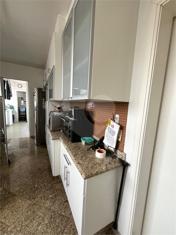 Lindo apto. Edifício Manacá, excelente localização, amplo terraço com vista espetacular da serra da Cantareira