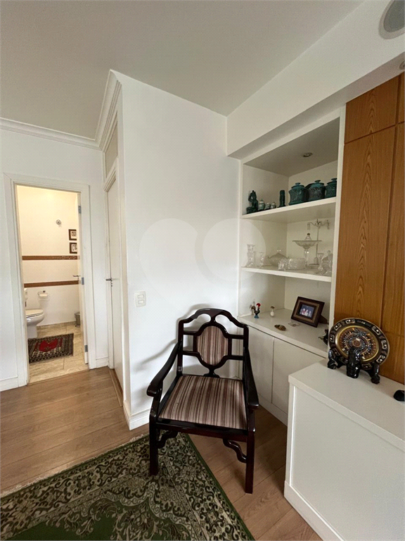 Lindo apto. Edifício Manacá, excelente localização, amplo terraço com vista espetacular da serra da Cantareira