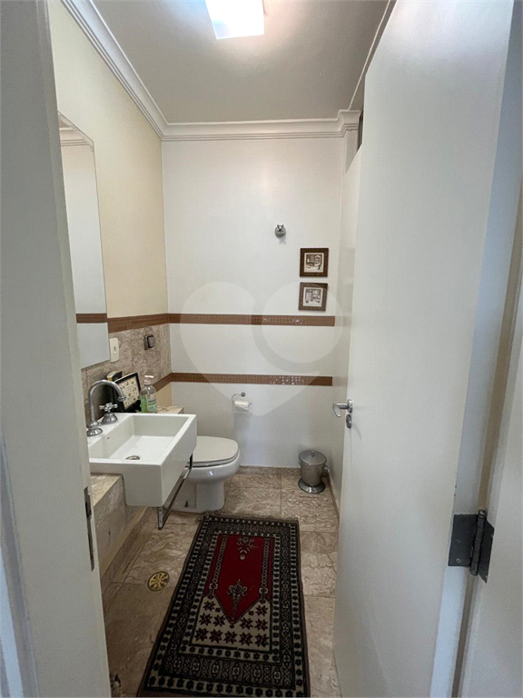 Lindo apto. Edifício Manacá, excelente localização, amplo terraço com vista espetacular da serra da Cantareira