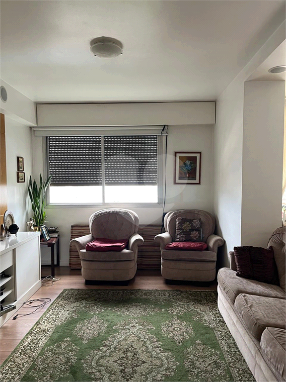 Lindo apto. Edifício Manacá, excelente localização, amplo terraço com vista espetacular da serra da Cantareira