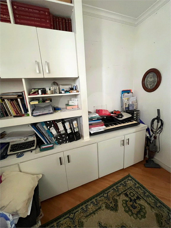 Lindo apto. Edifício Manacá, excelente localização, amplo terraço com vista espetacular da serra da Cantareira