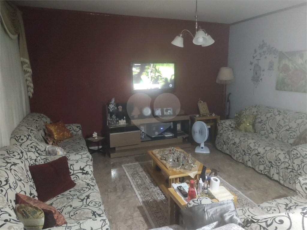 Casa Térrea 4 Dormitórios, 2 Suítes, 3 Vagas. Parque Edu Chaves