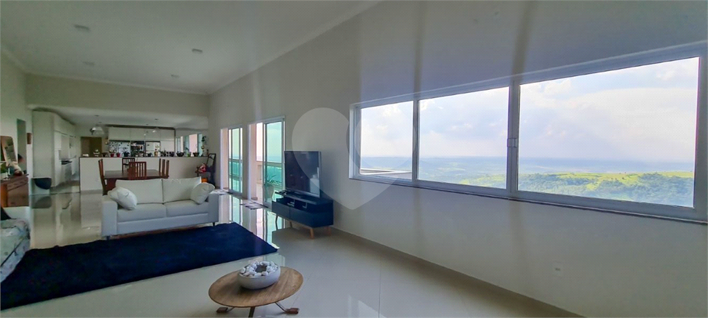 Casa de Condomínio à venda | 2.315 m2 | 5 suítes | 15 vagas em Serra Negra/SP!