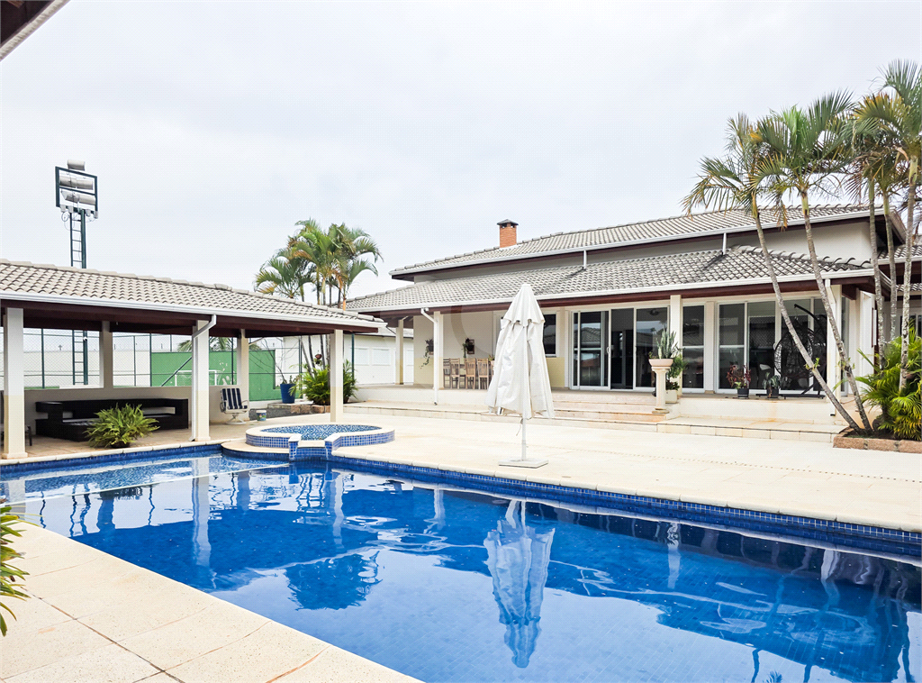 Casa de Condomínio - Indaiatuba - 900 m² - 5 Suítes - 11 Vagas - Venda / Compra