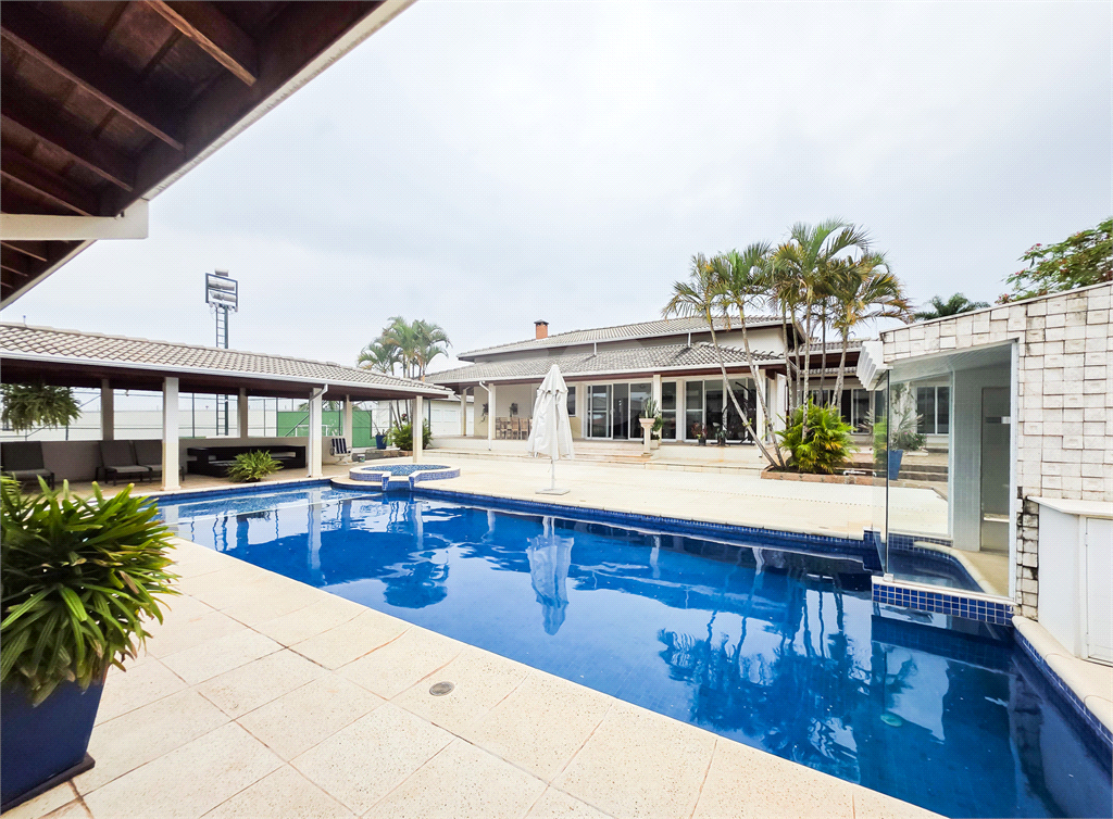 Casa de Condomínio - Indaiatuba - 900 m² - 5 Suítes - 11 Vagas - Venda / Compra