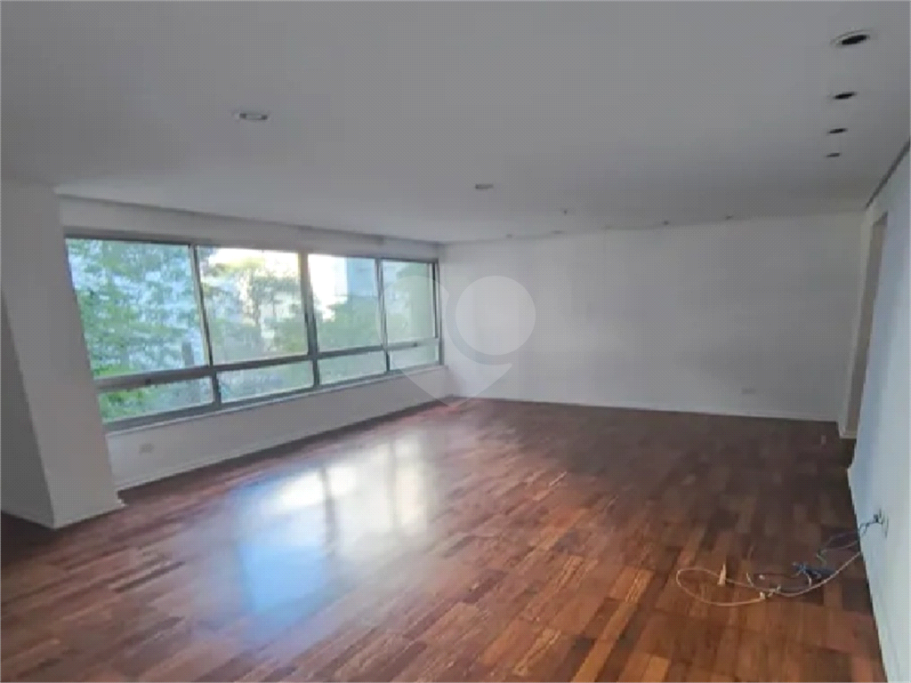 APARTAMENTO em JARDIM PAULISTA