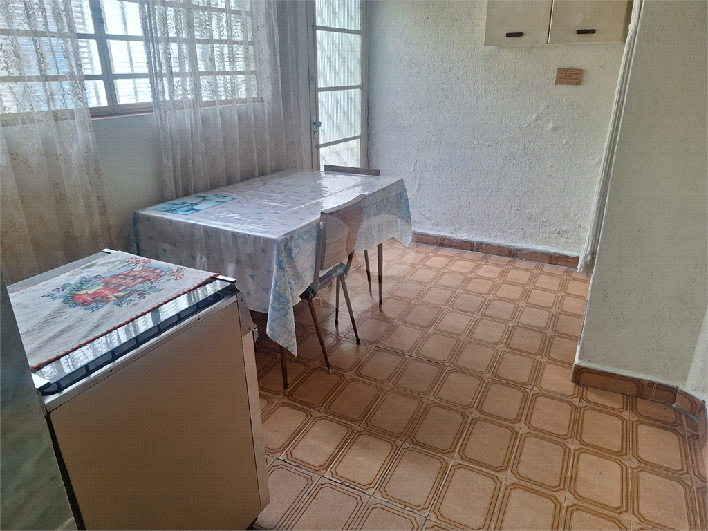 CASA TERREA DE VILA - 2 QUARTOS 