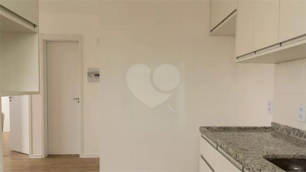 Apartamento de 38 m² com 2 dormitórios no Brás