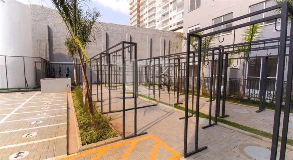 Apartamento de 38 m² com 2 dormitórios no Brás