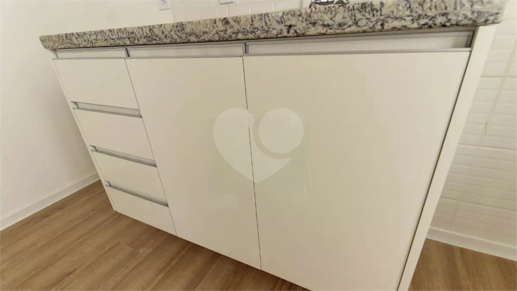 Apartamento de 38 m² com 2 dormitórios no Brás