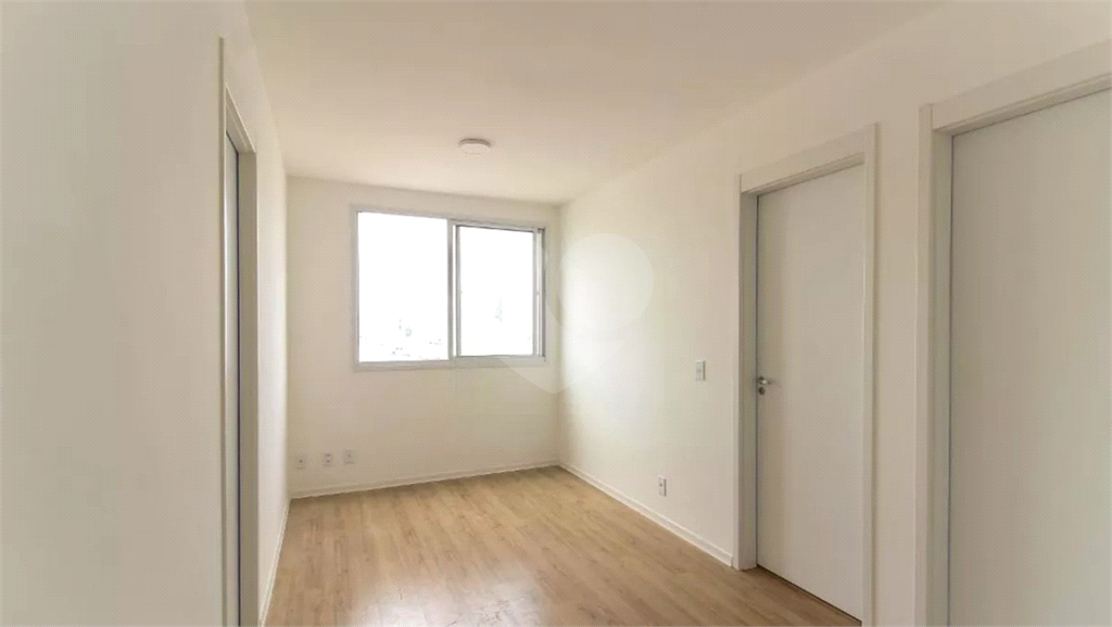 Apartamento de 38 m² com 2 dormitórios no Brás