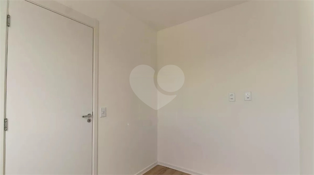 Apartamento de 38 m² com 2 dormitórios no Brás