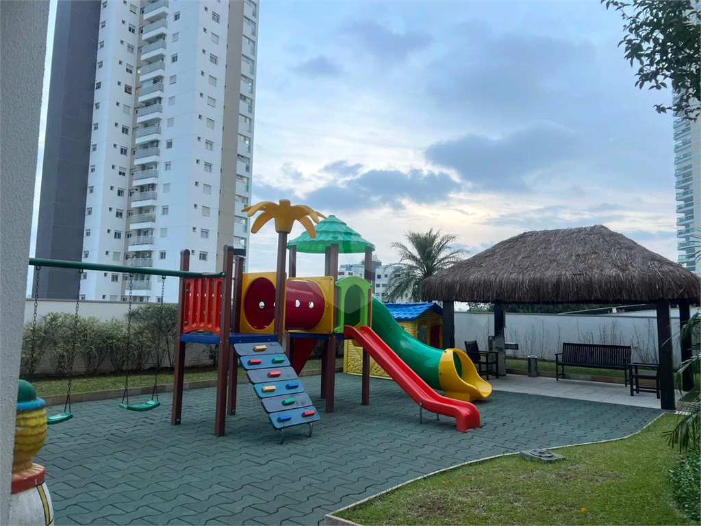 Apartamento 4 suítes, 3 vagas, ótima localização ,Linda vista para o Campo de Marte -Alto Padrão