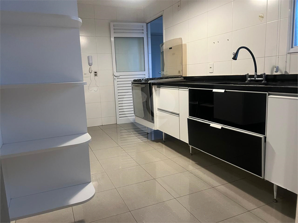 Apartamento 4 suítes, 3 vagas, ótima localização ,Linda vista para o Campo de Marte -Alto Padrão
