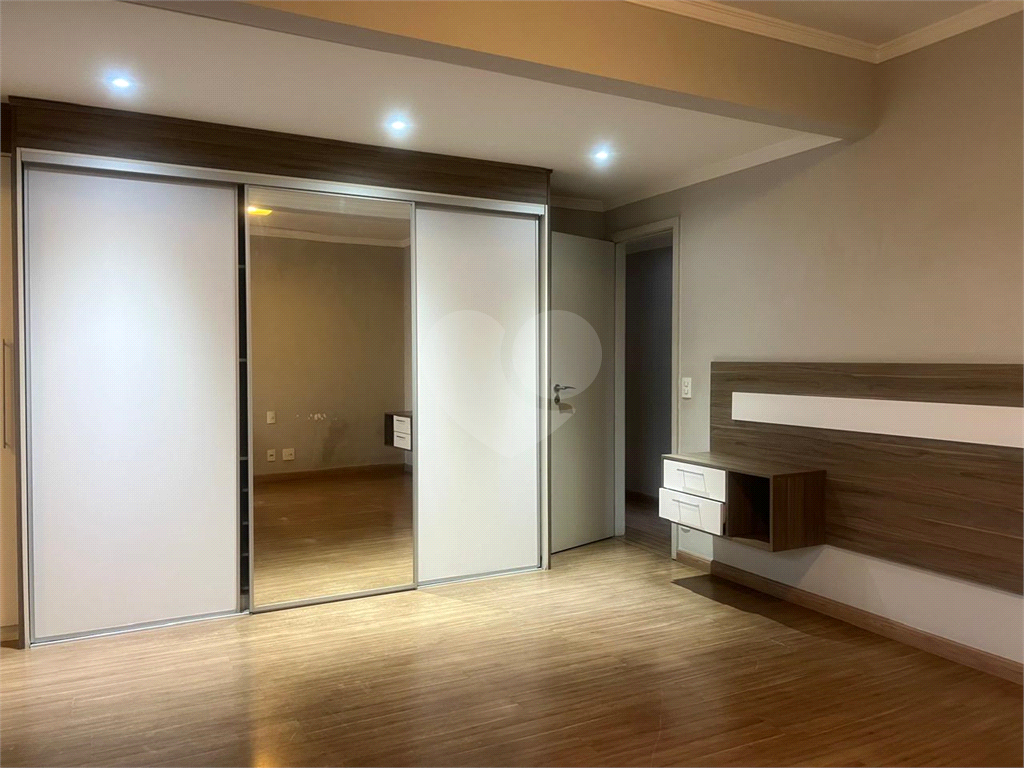 Apartamento 4 suítes, 3 vagas, ótima localização ,Linda vista para o Campo de Marte -Alto Padrão