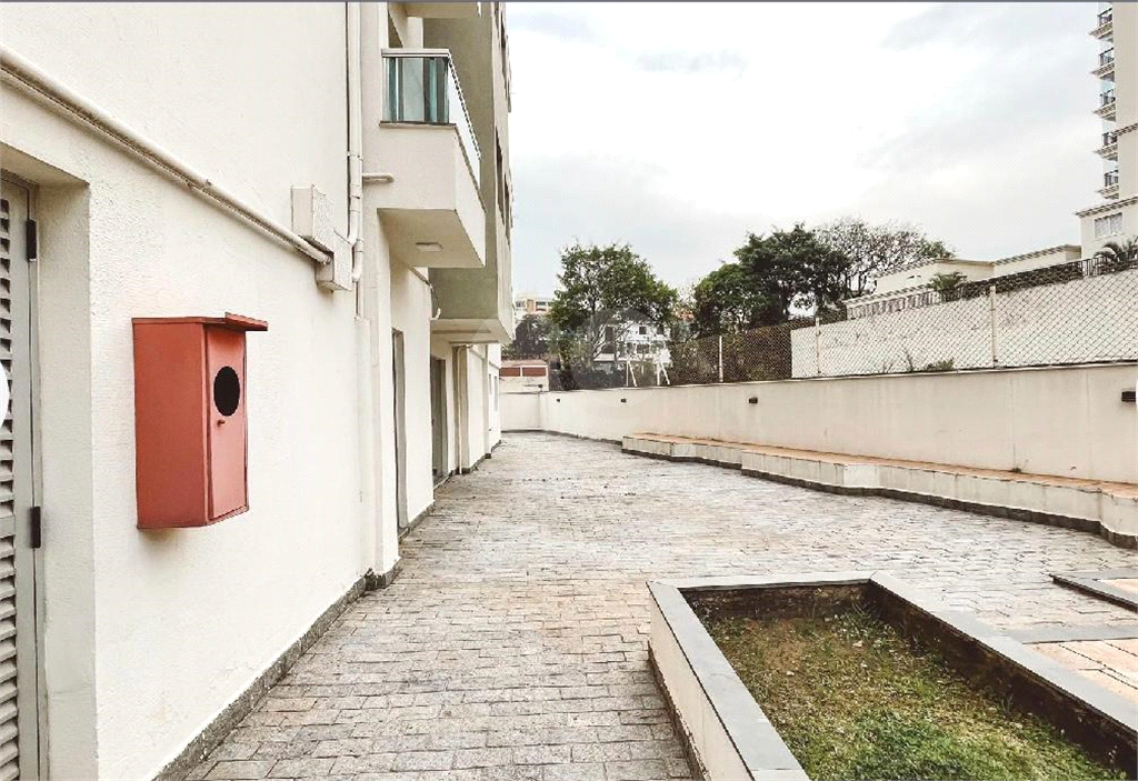 APARTAMENTO em SANTANA