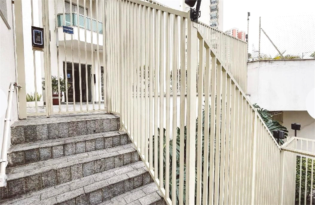 APARTAMENTO em SANTANA