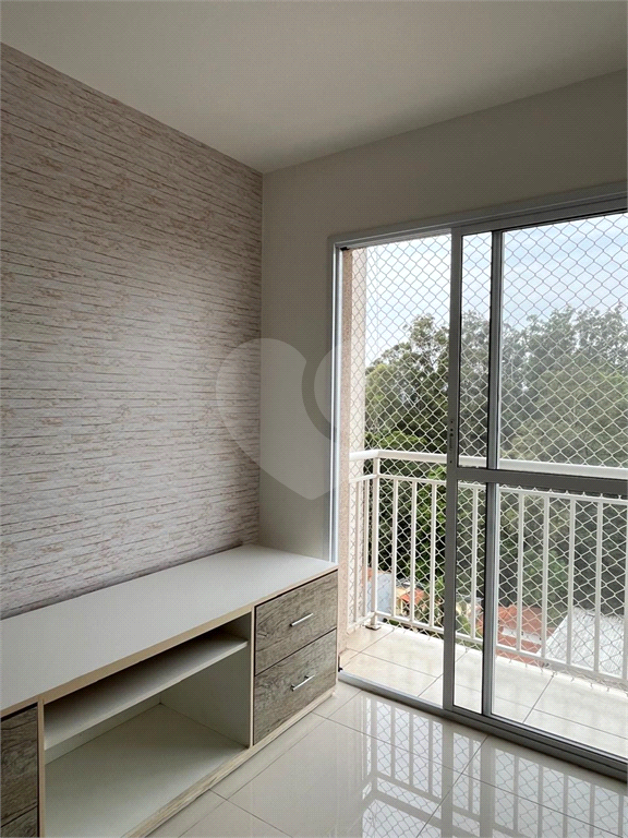 Apto Lauzane Horto
Apartamento à Venda na Av. Parada Pinto!