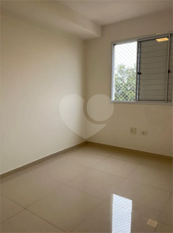 Apto Lauzane Horto
Apartamento à Venda na Av. Parada Pinto!