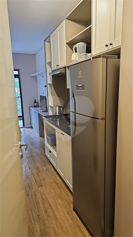 PINHEIROS - ESTÚDIO NOVO MOBILIADO EM LOCAL PRIVILEGIADO!