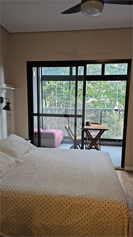 PINHEIROS - ESTÚDIO NOVO MOBILIADO EM LOCAL PRIVILEGIADO!