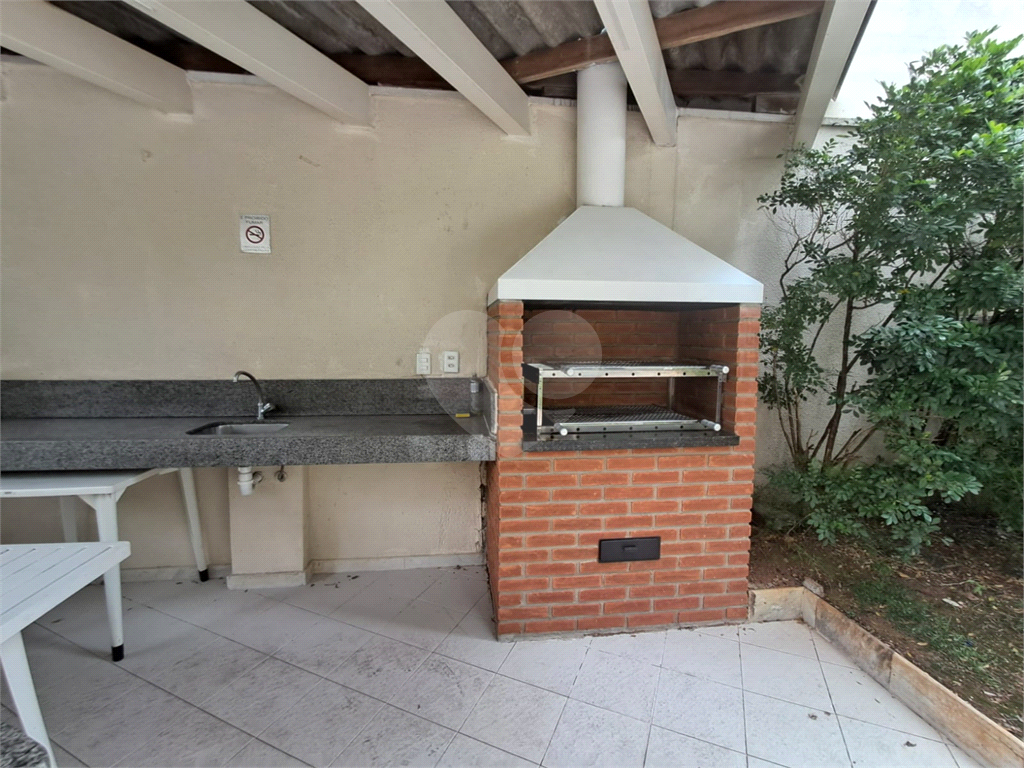 Duplex de 54m² reformado sala de estar com varanda 1 quarto com arcondicionado e 1 vaga de garagem Perdizes