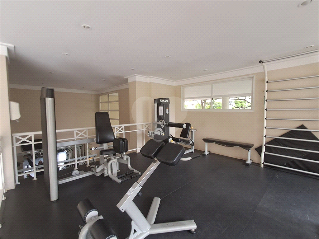 Duplex de 54m² reformado sala de estar com varanda 1 quarto com arcondicionado e 1 vaga de garagem Perdizes