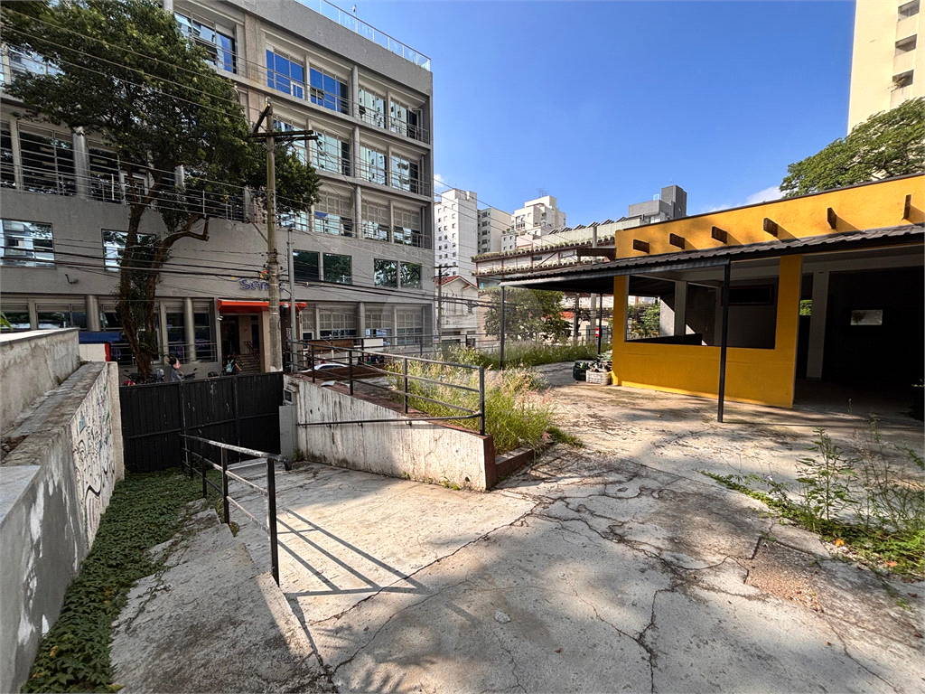 TERRENO NA ACLIMAÇÃO