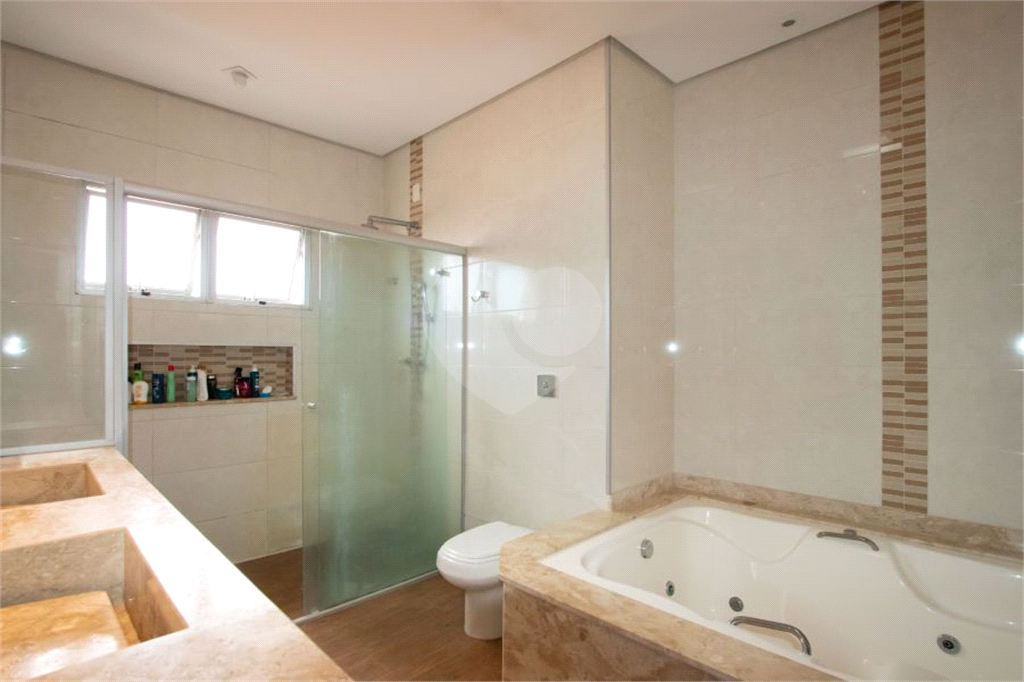 Casa de Condomínio à venda | 1.000 m² | 4 dormitórios (3 suítes) | 3 vagas em Monte Alegre do Sul!   