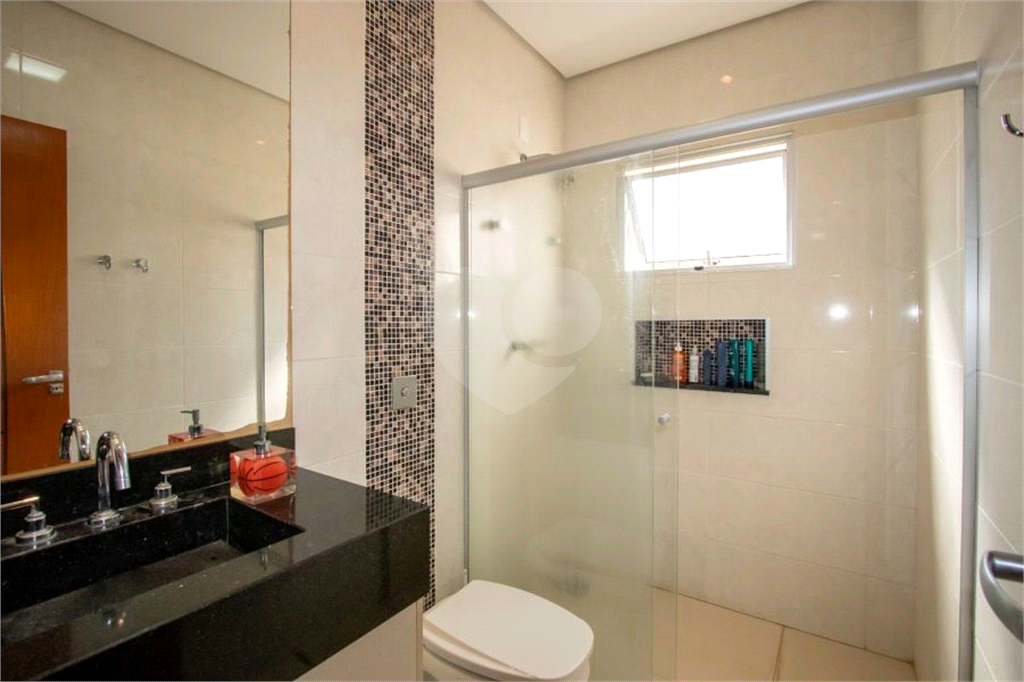 Casa de Condomínio à venda | 1.000 m² | 4 dormitórios (3 suítes) | 3 vagas em Monte Alegre do Sul!   