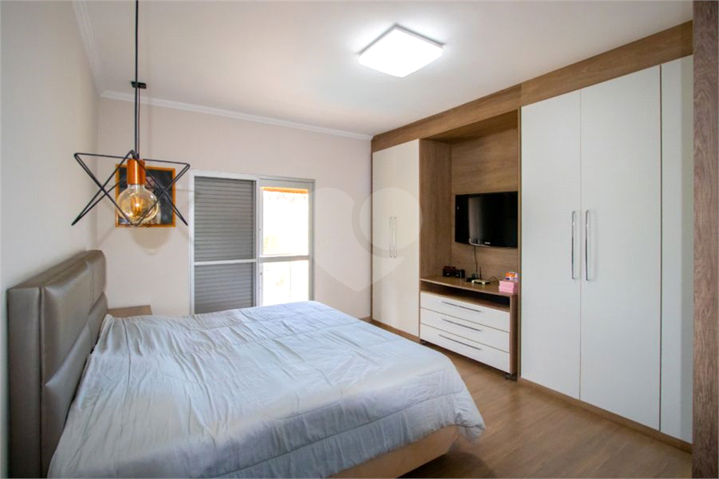 Casa de Condomínio à venda | 1.000 m² | 4 dormitórios (3 suítes) | 3 vagas em Monte Alegre do Sul!   