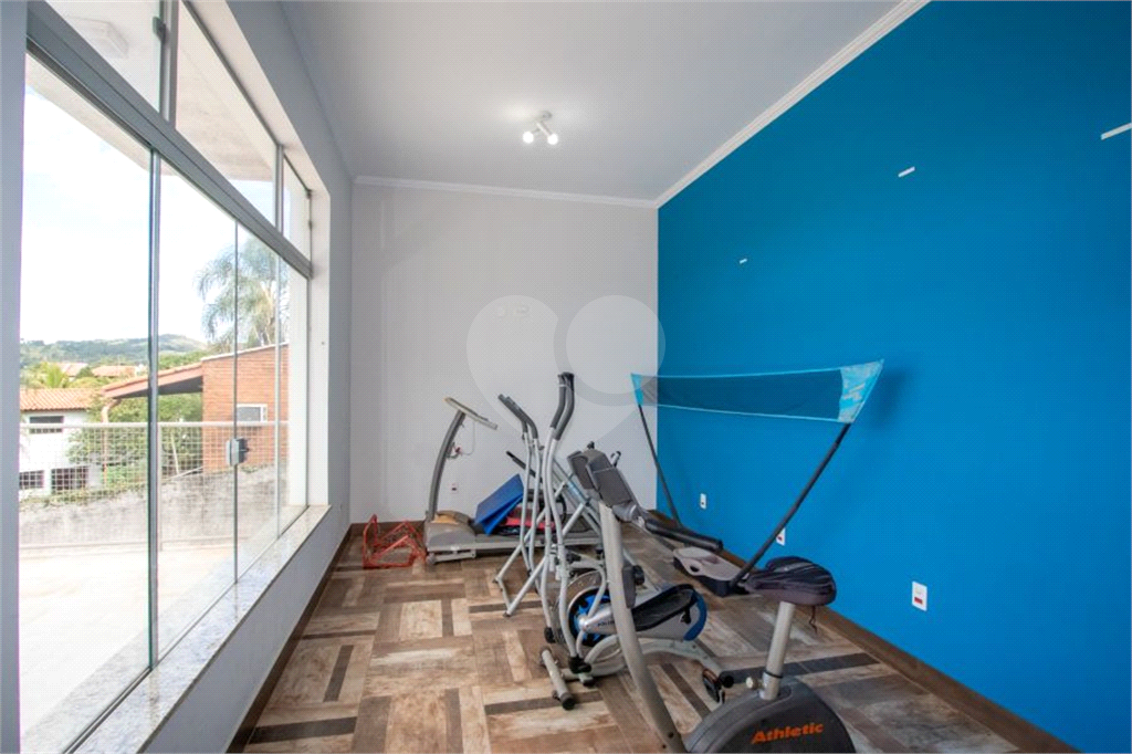 Casa de Condomínio à venda | 1.000 m² | 4 dormitórios (3 suítes) | 3 vagas em Monte Alegre do Sul!   