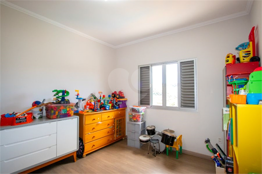 Casa de Condomínio à venda | 1.000 m² | 4 dormitórios (3 suítes) | 3 vagas em Monte Alegre do Sul!   