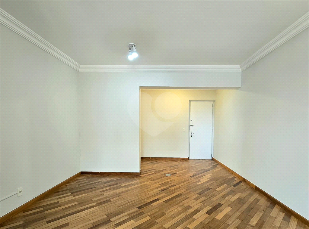 Apartamento - Venda - Metrô Saúde