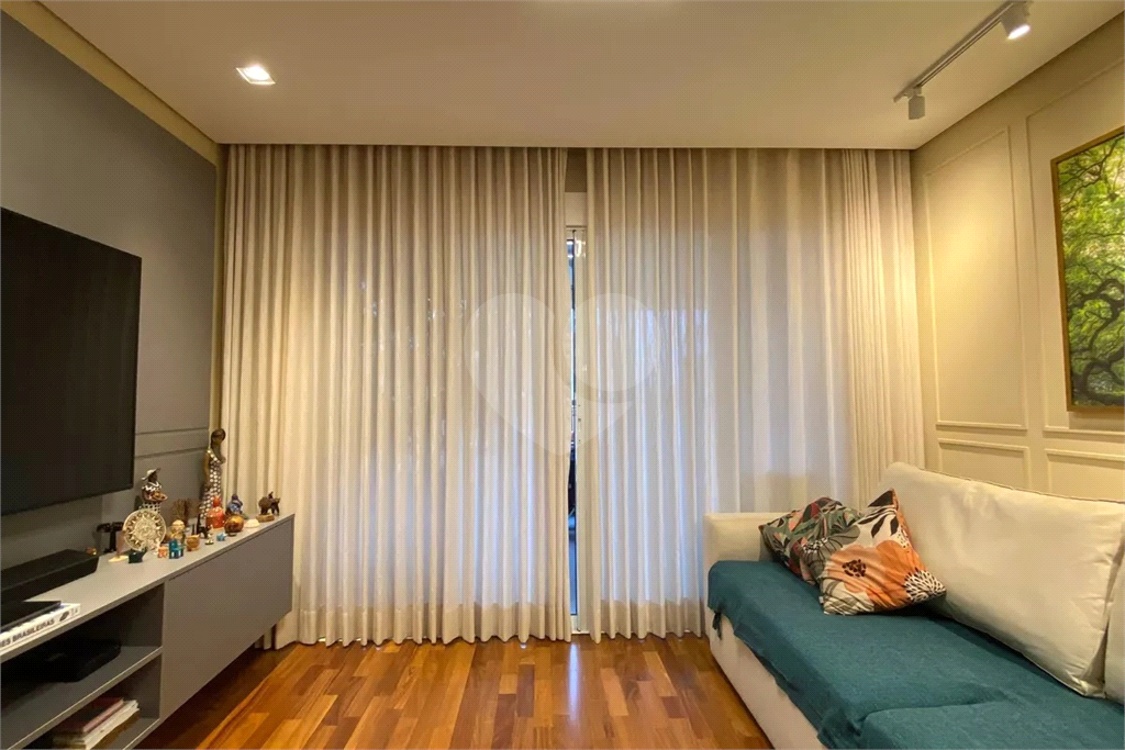 Apartamento 3 dormitórios,  sendo 1 suíte e 2 vagas de garagem Pompeia 