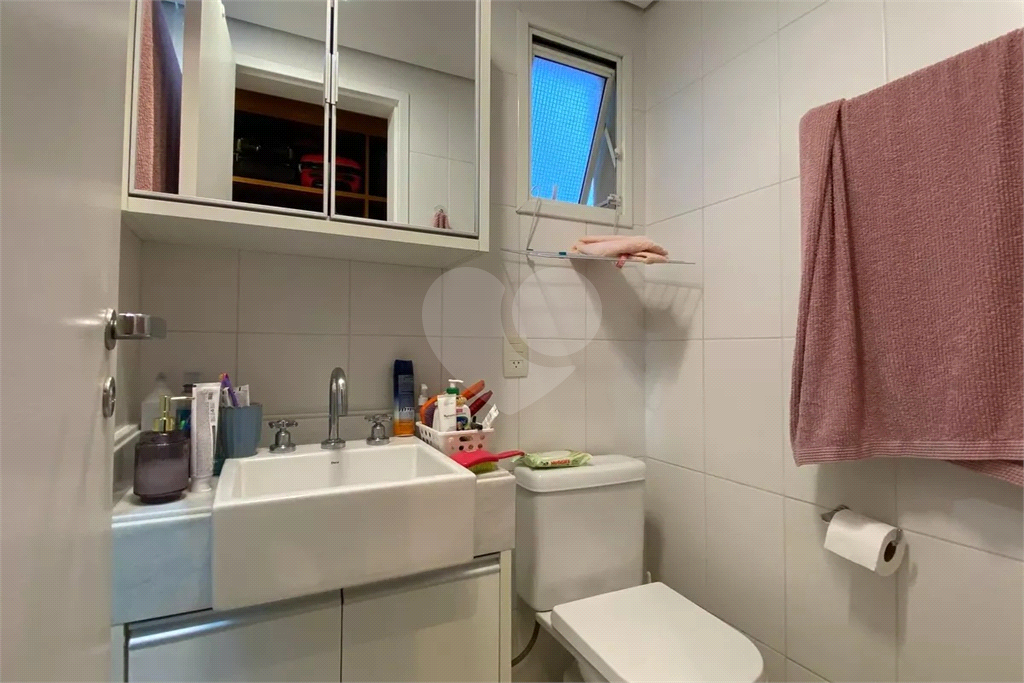 Apartamento 3 dormitórios,  sendo 1 suíte e 2 vagas de garagem Pompeia 