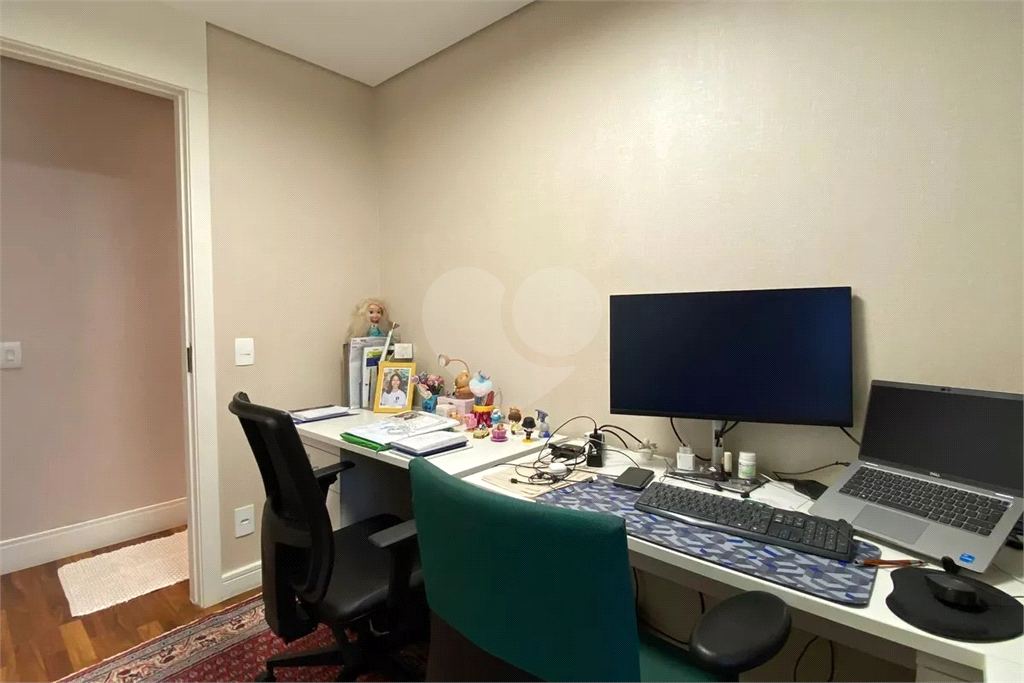 Apartamento 3 dormitórios,  sendo 1 suíte e 2 vagas de garagem Pompeia 