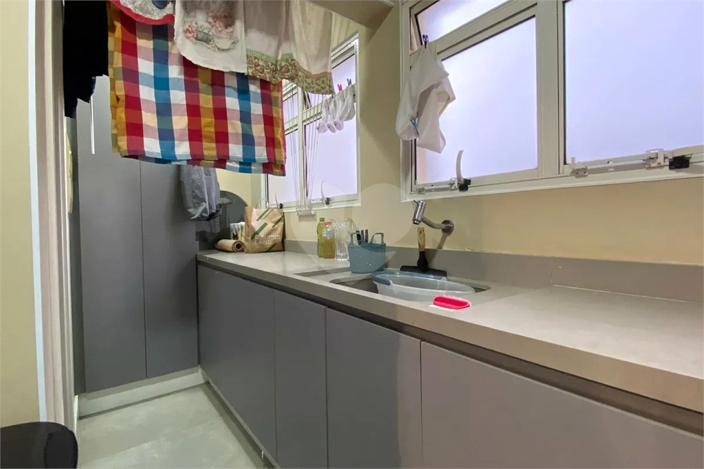 Apartamento 3 dormitórios,  sendo 1 suíte e 2 vagas de garagem Pompeia 